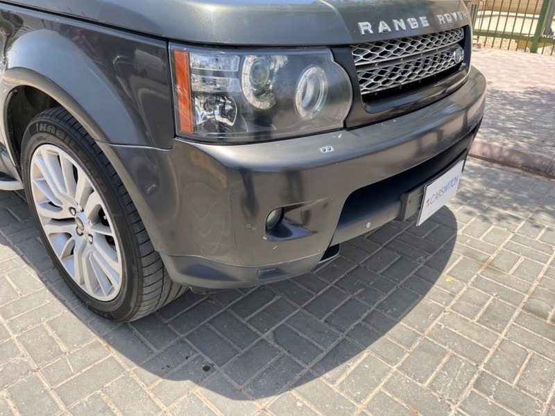 Used 2013 Range Rover HSE for sale in Riyadh